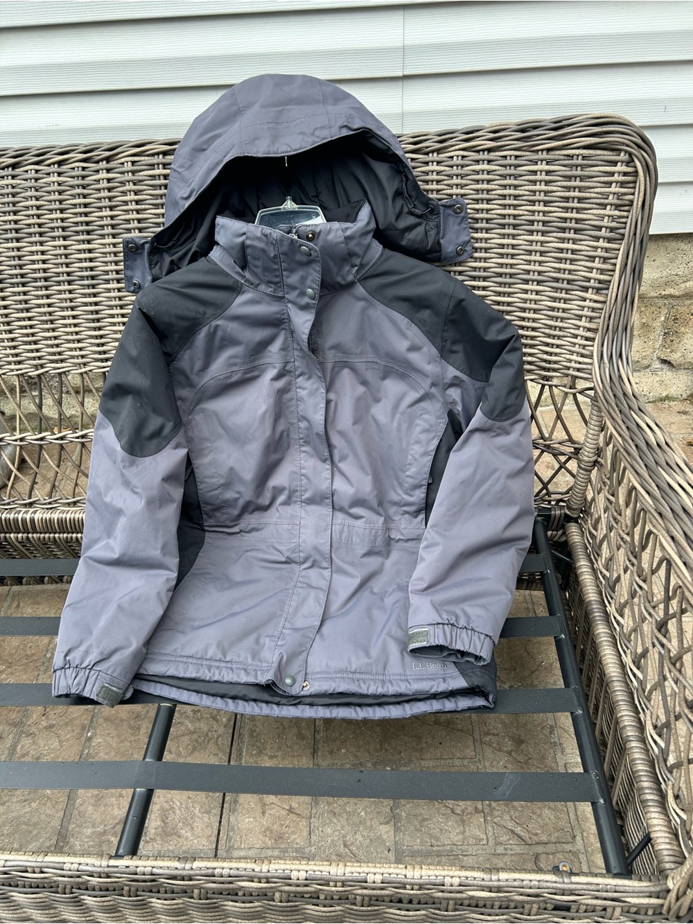 Men’s LLBEAN winter jacket with detachable hood